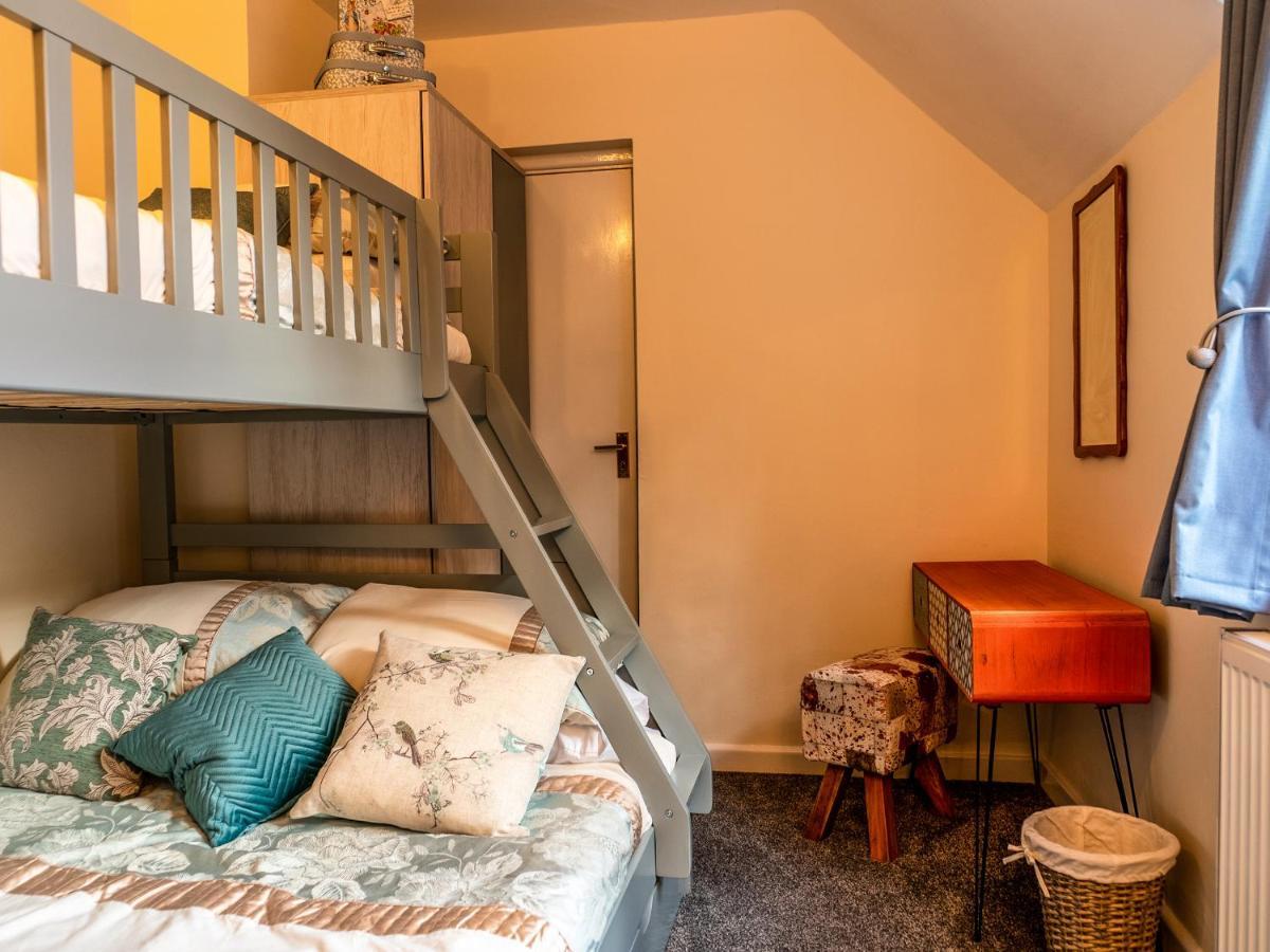 Eleri Cottage เกรทมัลเวิร์น ภายนอก รูปภาพ